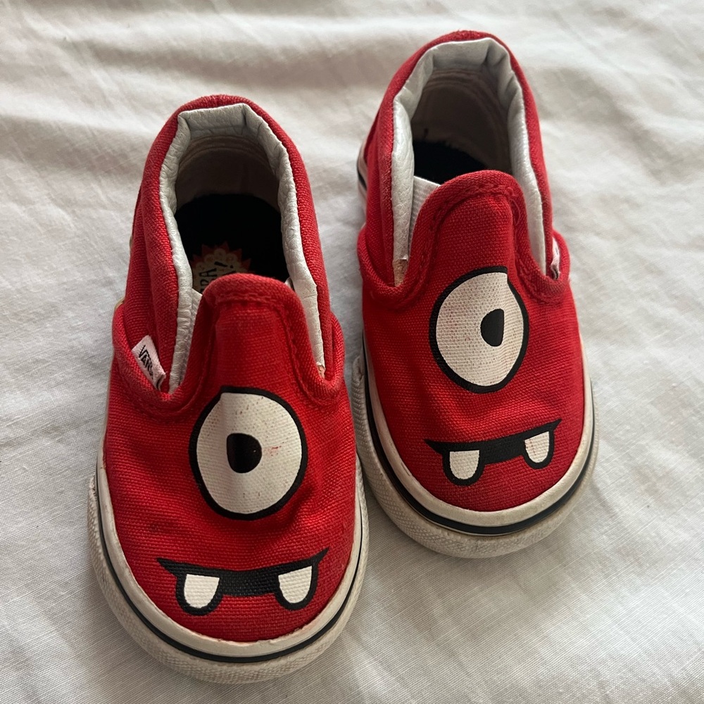 Yo gabba gabba van shoes